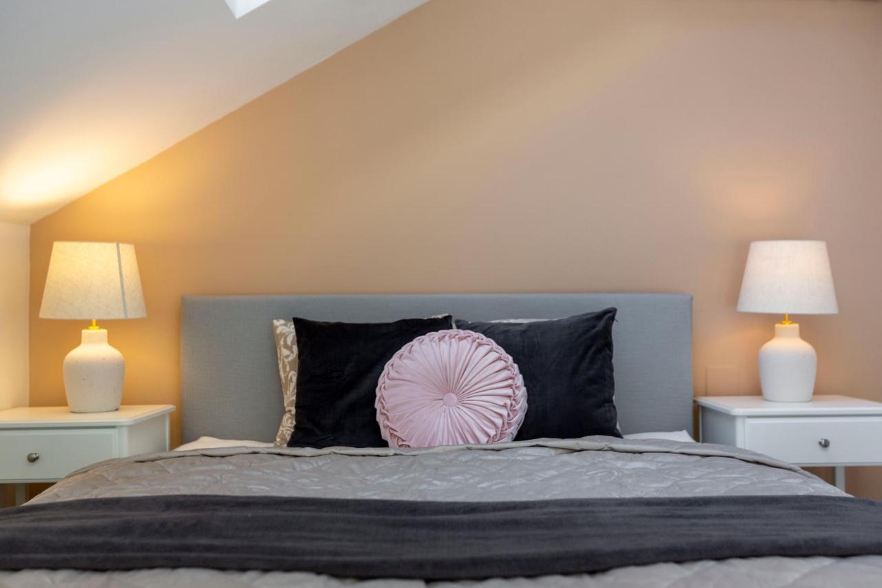 Unique Central 3 Floor Home With 4Bdrm, 3Bthrm Budapešť Exteriér fotografie
