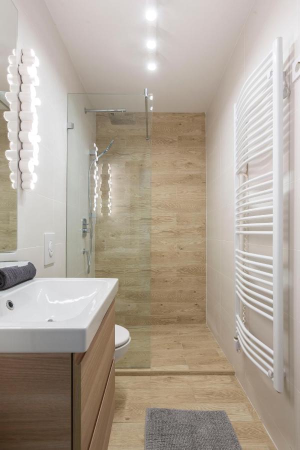 Unique Central 3 Floor Home With 4Bdrm, 3Bthrm Budapešť Exteriér fotografie
